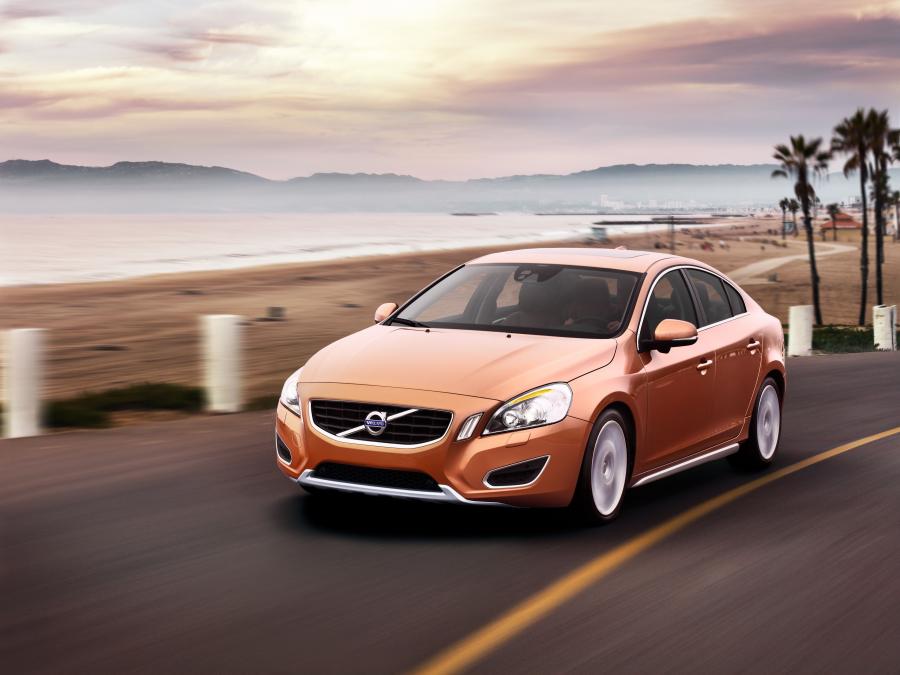 Volvo S60 2010 года  (фото 50 из 226)